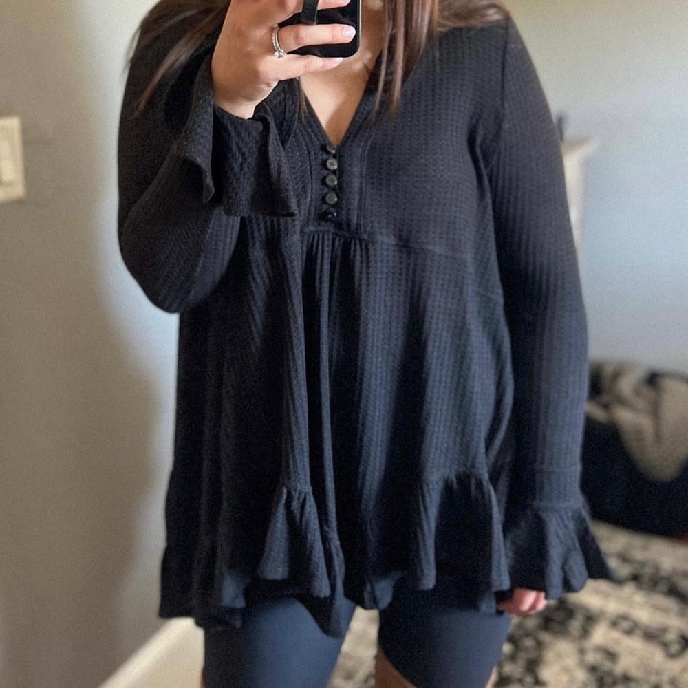 Tunic shirt NWT never worn bought it and it was to small from Mila boutique